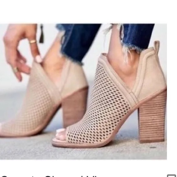 ☘️♥️Vince Camuto Kenza booties ♥️🍀 - Picture 13 of 13